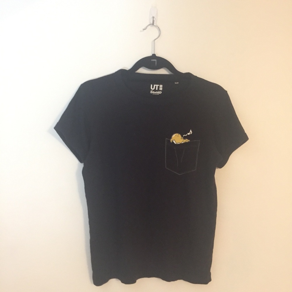 🚫Sold Gudetama uniqlo tshirt🚫